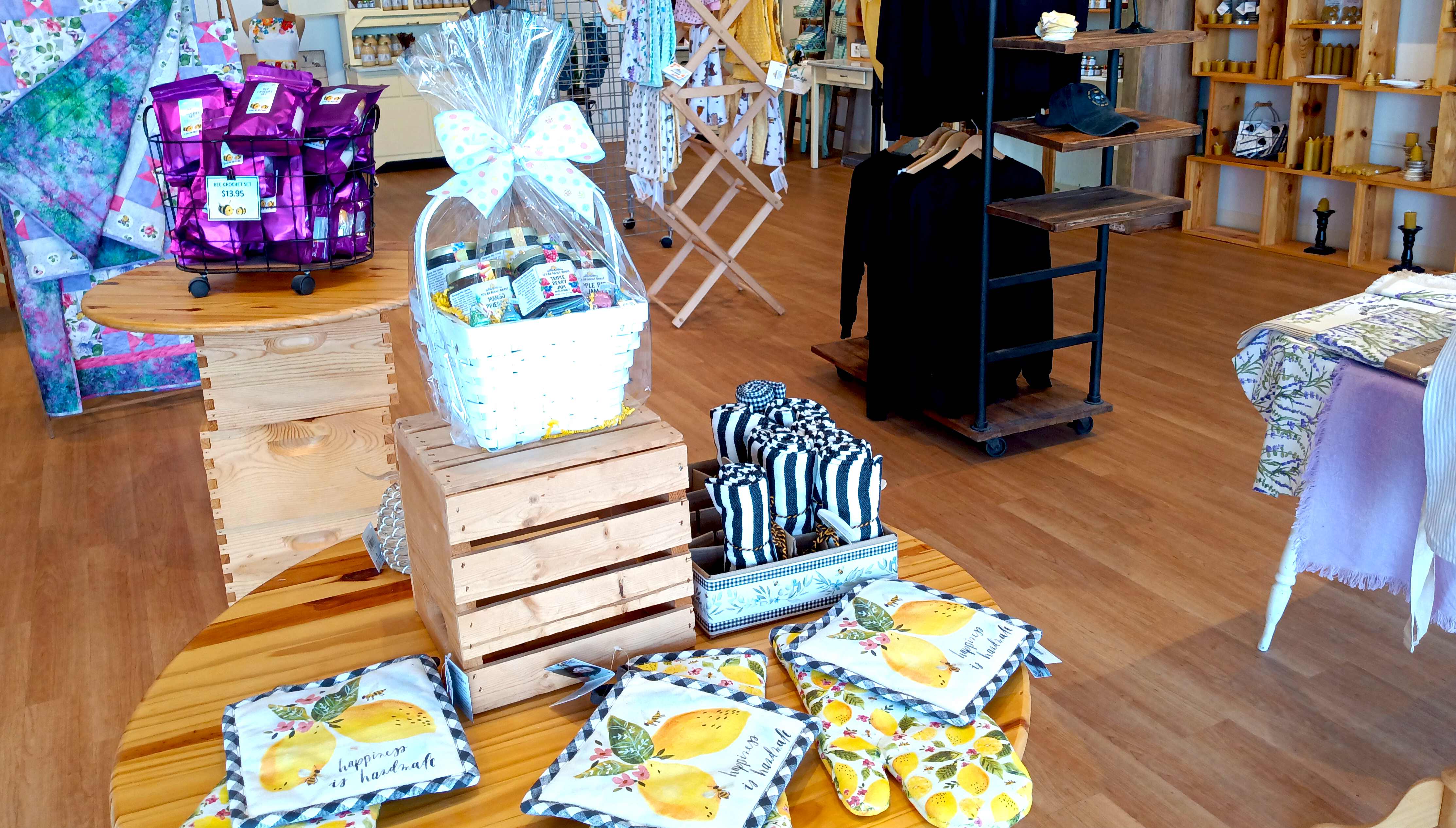 Bee merchandise – It's All About Bees!