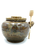 Honeypot Stoneware with Wood Dipper